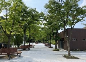 용인특례시 ‘김혁근린공원’ 새단장...풋살장 인조잔디·농구장 코트 재정비
