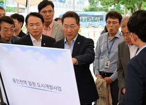 유정복 인천시장, 강남시장·제물포 르네상스 현장 점검…시민 체감 정책 추진 강조