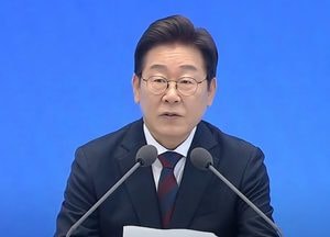 李 대통령 기자회견, 민주당 “기대 더 커졌다” vs 국민의힘 “자화자찬 뻔해”