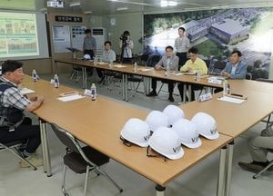 정장선 평택시장 “폭염 피해 최소화 행정력 집중”... 공사장·무더위쉼터 현장 점검