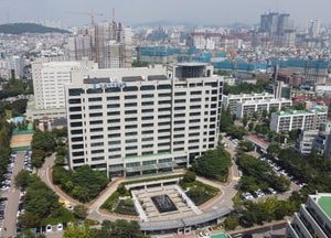 접근금지 해제 1주일 만에 아내 찾아가 살해한 60대 중국인 ‘구속기소’