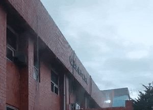 [영상] 안산시 목내동 공장서 화재...인명피해 없이, 57분 만에 완진