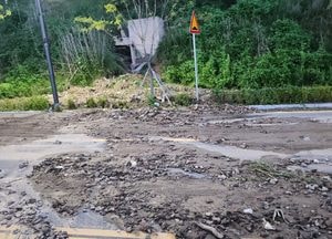 의정부시 "도수로 범람에 도로는 진흙탕…차량 통제 이어져"