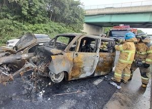 화성 평택시흥고속도로서 차량 충돌 후 화재, 인명피해 없어
