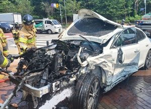 오산서 승용차끼리 충돌...2명 부상