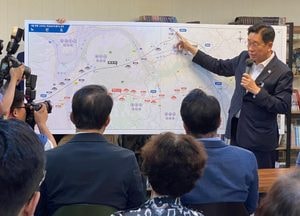 전진선 양평군수 "군민 위해 고속도로 추진…의혹 해소 원해"