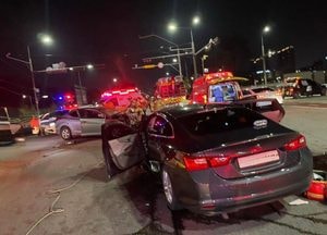 경기광주역 인근서 승용차끼리 정면충돌...1명 사망·3명 중상, 2명 경상