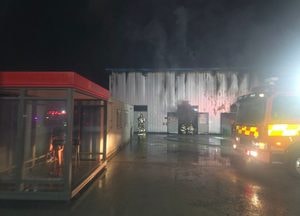 동두천 하봉암동 창고서 낙뢰 추정 화재...인명피해 없어