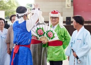 “깨끼춤 배운 김동연…전통 계승 청년 이수자 응원”