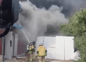 [영상] 고양 일산서구 농업용 창고서 화재...50대 남성 4명 중경상