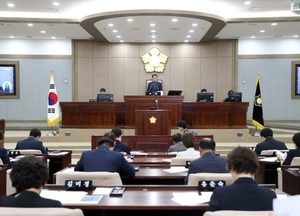 수원특례시의회, 제395회 임시회 개회...이재식 의장 “시민 눈높이 맞는 예산·정책 추진”