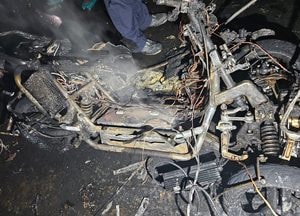의정부시 오토바이 매장서 화재...전기오토바이 배터리 발화 추정