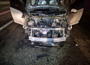 의정부시 사패산터널 인근서 승합차량 화재, 인명피해 없어