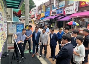 안양시의회 총무경제위원회, 관양시장 경관조명 설치사업 현장 점검