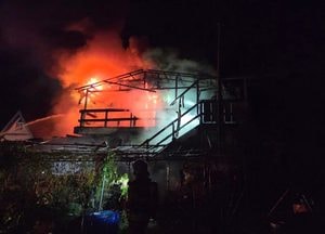 파주 법원읍 단독주택서 새벽 화재...60대 여성 발목 부상