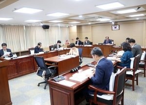 수원특례시의회 도시미래위원회, 층간소음 관리·AI 조례 등 10건 안건 심사