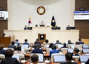 용인특례시의회, 제296회 임시회 개회...유진선 의장 “한 해의 노력, 성과로 이어져야”