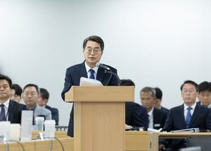 [경기도 국감] 김동연 지사 “경기도 국감, 정쟁 아닌 도정 얘기해야” 일침