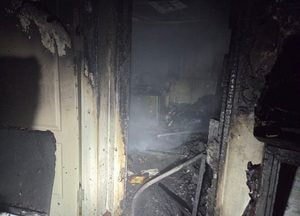 시흥 정왕동 아파트서 한밤 화재...인명피해 없어