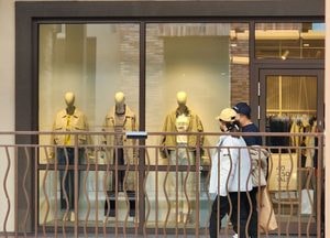 10월 물가 2.4% 올라…연휴·유가 영향, 근원물가도 상승세