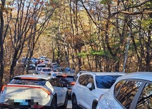 수능 앞두고 수종사 ‘차벽’…부모 마음도 막혔다