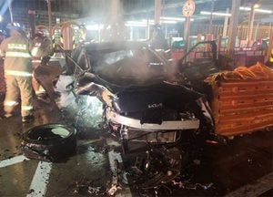 구리 갈매동구릉 TG 구조물 들이받은 전기차 화재...44분 만에 완진