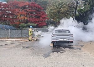 화성 봉담읍서 차량 화재…인명피해 없어