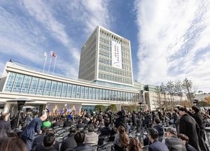 [사진으로 봤다] 73년 만에 의회 독립, 수원특례시의회 신청사 개청