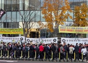 김선교 의원, 특검 출석…“명예 회복 위해 왔다” 혐의 전면 부인