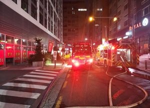 수원 권선구 오피스텔 지하 4층 화재…53명 대피·1명 병원이송