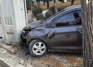 부천서 경차 인도 돌진 사고…1명 병원 이송