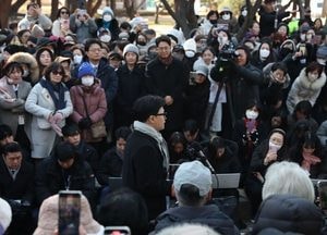 한동훈 “계엄 예방 못해 사과…민주당 정권, 계엄만 빼고 다 했다”