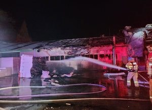 여주 가남읍 단열재 제조 공장서 새벽 화재…한때 대응 1단계, 인명피해 없어