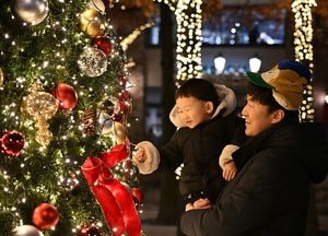 [사진으로 봤다] 연말의 빛으로 물든 시흥의 밤