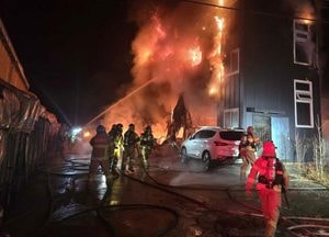 광명 가학동 상가주택서 한밤 화재…1명 사망·3명 부상