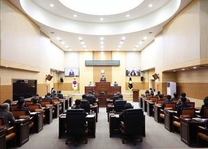 인천 옹진군의회, 제253회 제2차 정례회 폐회…2026년 예산안 등 안건 처리