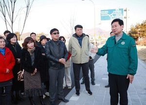 이상일 용인특례시장, 처인구 이동읍 ‘송전입구 도로확장·개선사업’ 현장 점검