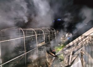 광주 능평동 비닐하우스 화재…1동 전소