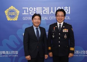 김운남 고양특례시의장, 강기택 일산서부경찰서장과 보행환경 개선 방안 논의