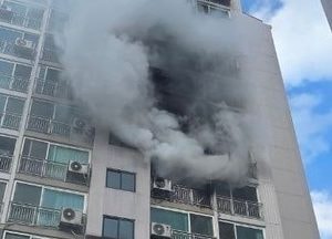 의왕 오전동 아파트 화재…1명 사망·14명 대피