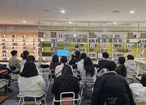경기도서관, 개관 두 달 만에 29만명 찾은 ‘핫플레이스’ 되다