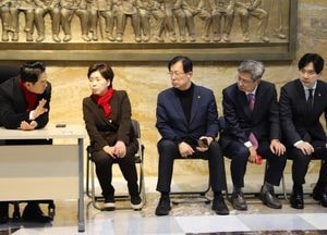 장동혁 단식에 민주당 ‘정치쇼’ 규정…통일교 특검 두고 여야 정면 충돌