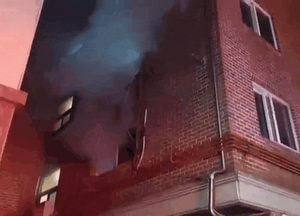 [영상] 안산 와동 다가구주택 화재…1명 중상 병원 이송
