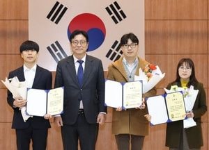도성훈 인천시교육감, 심폐소생술로 생명 구한 직원 표창…AED 활용해 골든타임 지켜