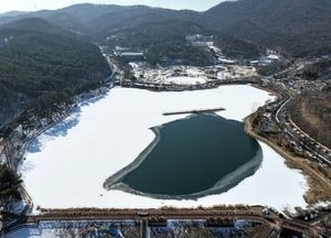입춘 이틀 앞, 눈 내린 설봉호수