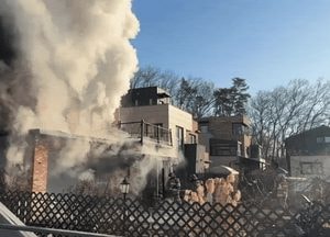 [영상] 용인 보라동 주택서 화재…40대 여성 중상 등 3명 부상