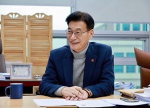 국민연금 해외비중 조정 공방…민주 “선동 중단” vs 국힘 “환율 방어 의혹”