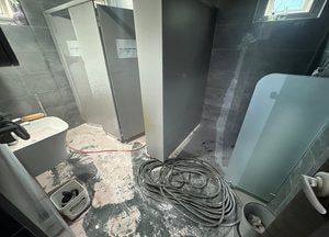 구리, 화장실 이동식난로서 화재…14분 만에 완진