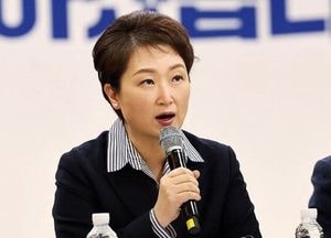 이언주 “젊은 층 지지 편지서, 이 대통령 재평가 기류 감지”