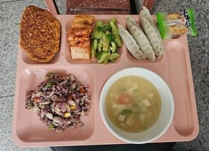 수원시, 시청 구내식당서 국내외 자매우호도시 대표 음식 맛본다